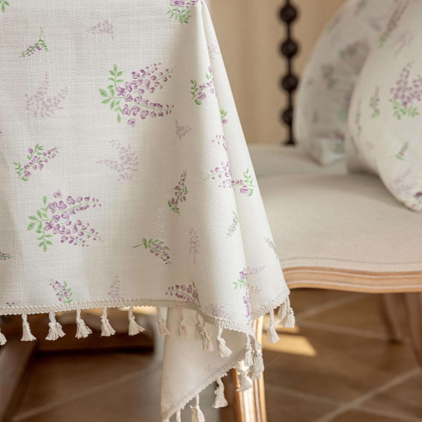 ENJOYBRIDAL Purple Floral Tablecloth - 60 x 84 Inch - Rectangle Cute Table Cloth French Decorative Flower Dining Table Cover 6-8 Seats Camping Picnic Kitchen Vintage Furniture Protector