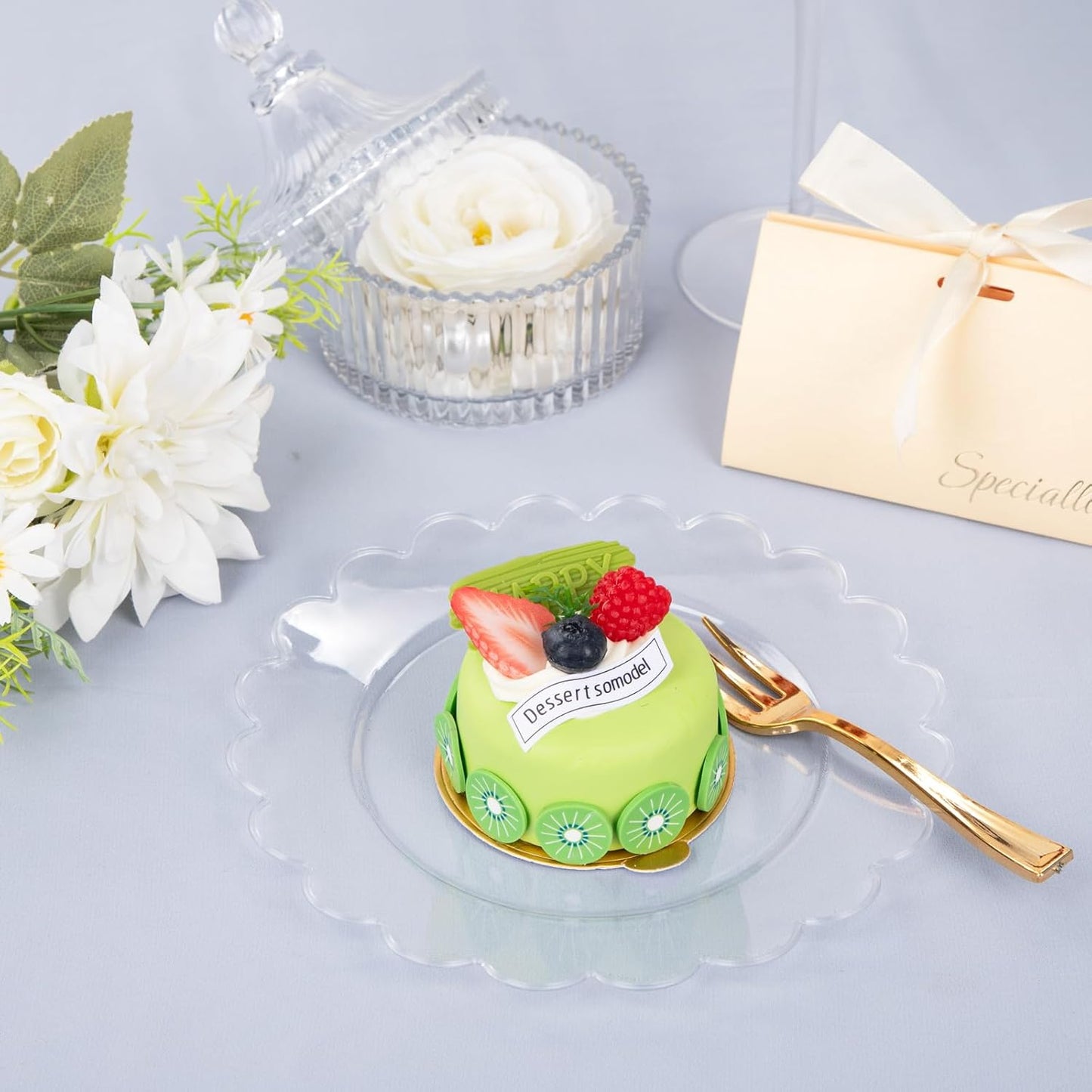 LIYH 200 Pcs Clear Plastic Plates and Gold Forks Disposable Dessert Plates 7.5" Clear Cake Plate,Baby Shower Plate Set for Weddings Birthday Bridal Showers Afternoon Tea