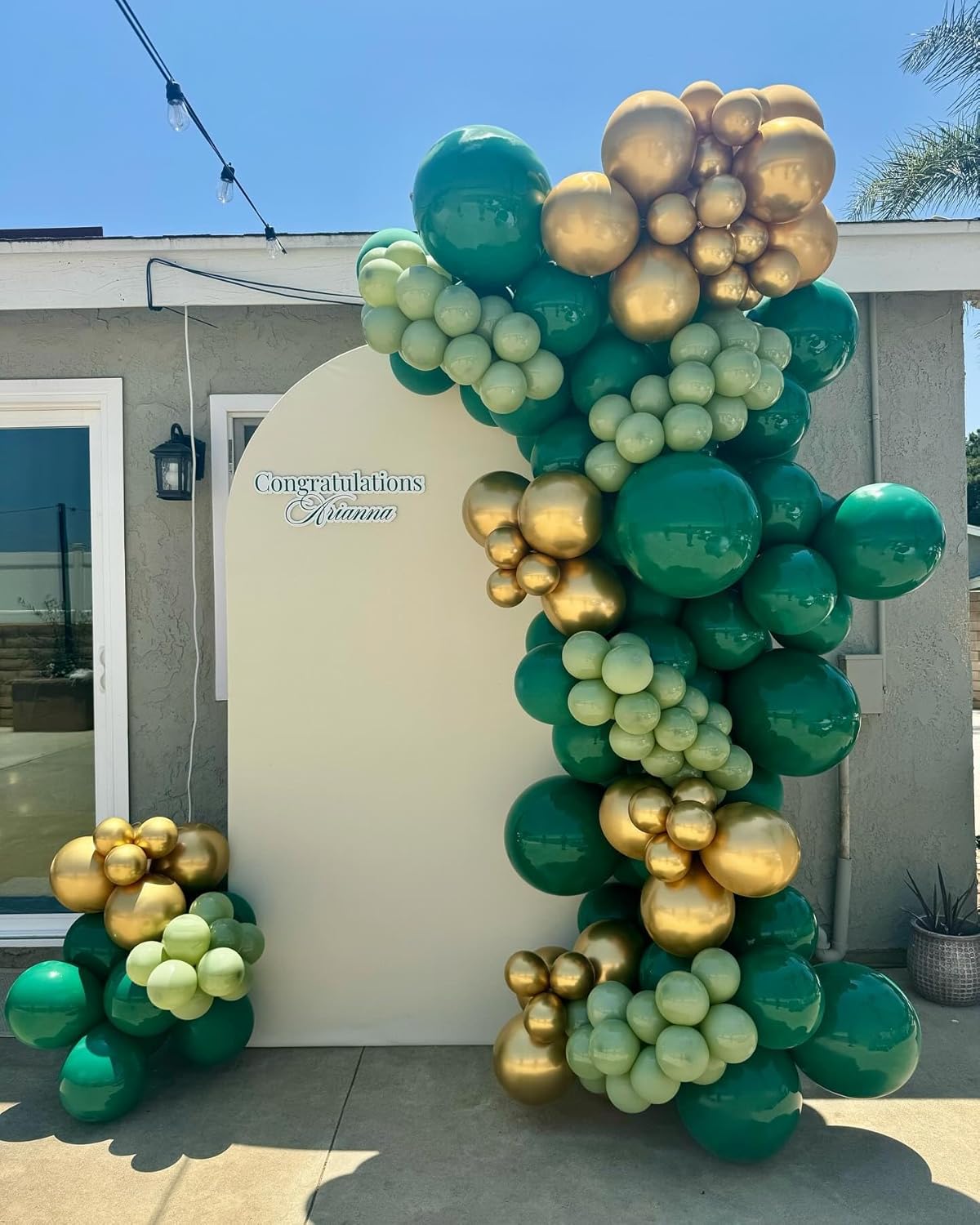 Green and Gold Balloon Arch Kit, Dark Emerald Green Hunter Forest Sage Green Metallic Gold Balloon Garland kit, 18 12 10 5 Inch Balloons for Birthday Wedding Jungle Safari Party Decorations