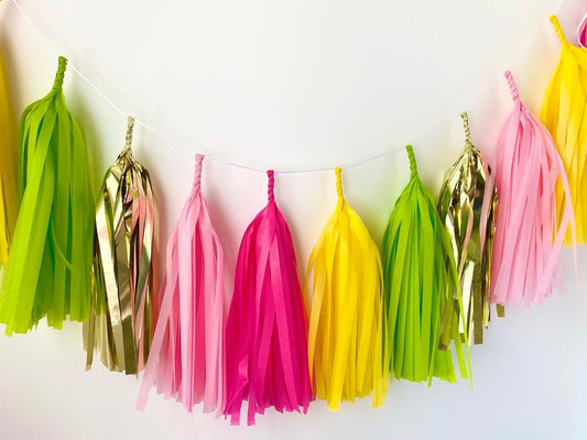 25PCS Tropical Pool Beach Party Decorations Paper Streamers Tassel Garland Pink Yellow Green Bachelorette Summer Baby Shower Birthday Flamingo Hawaiian Party Supplies