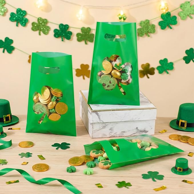 Supervitae 100 Pcs St. Patrick's Day Party Gift Bags Green Irish Shamrock Favor Bags Bulk with Window & Handles for Snacks Goodie Candy Treat Ireland Party Supplies