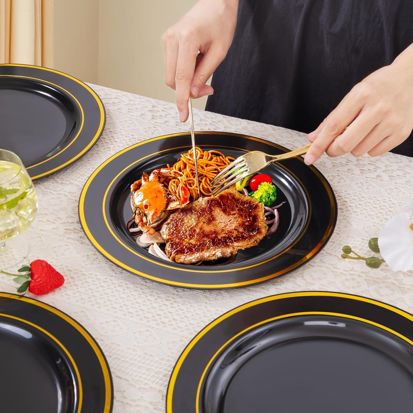 bUCLA 100 Pieces Black and Gold Plastic Dinner Plates - 10.25 inch Black Disposable Plates with Gold Rim - Ideal for Party, Graduation & New Year