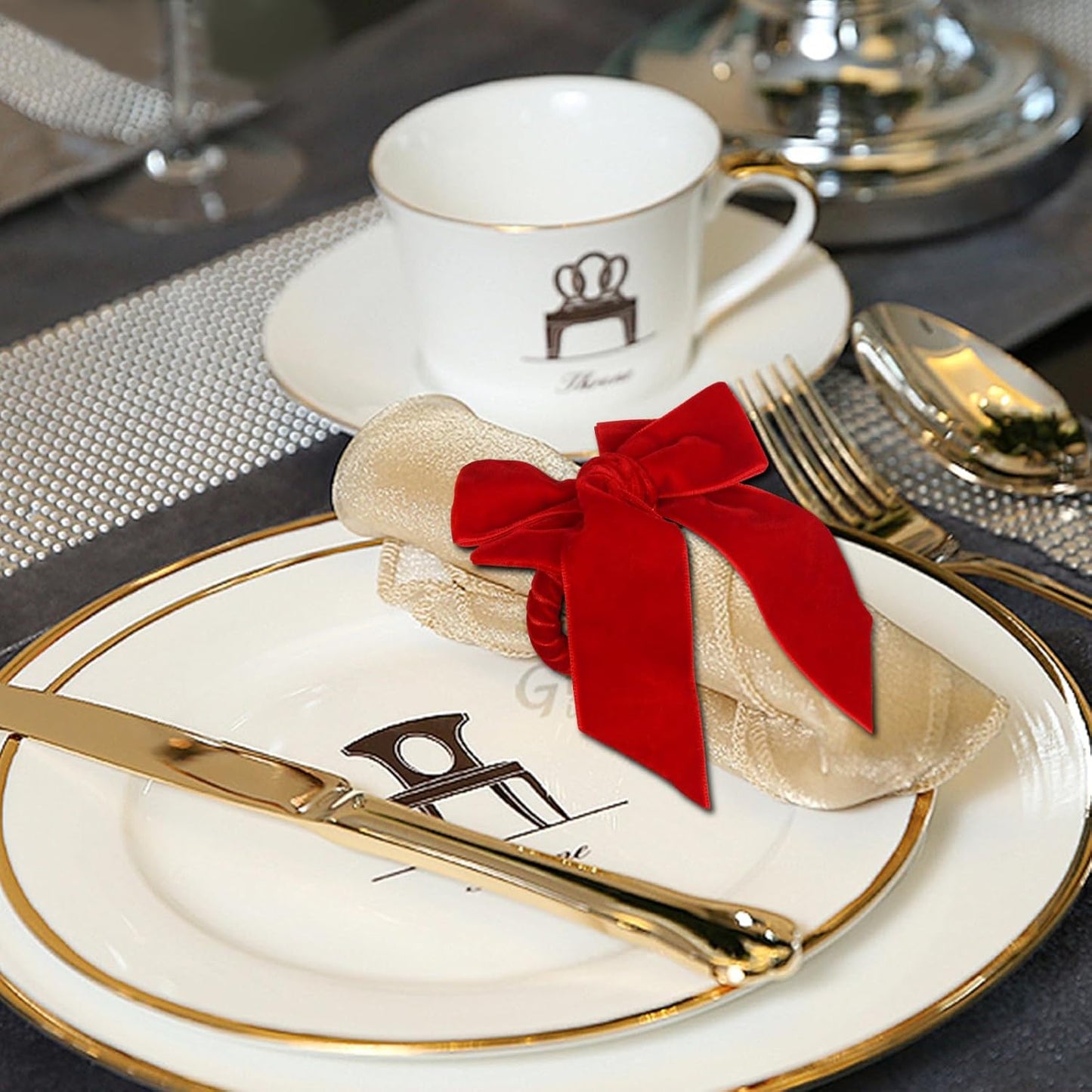 Velvet Bow Napkin Rings, Set of 4 Christmas Bowknot Napkin Holder Ring Dining Table Decor for Xmas Dinner Parties Wedding Holiday Home Table Setting(Red Bow)