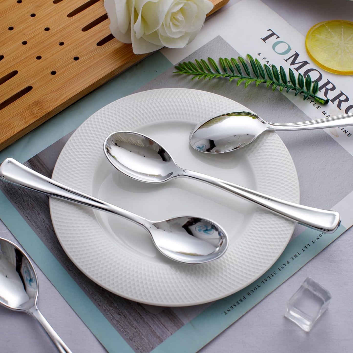 WDF 100 Pack Silver Plastic Spoons Disposable - 6.9 Inch Silver Spoons Heavy Duty Plastic Spoons, Modern Silver Disposable Spoons Perfect for Christmas Parties, Weddings