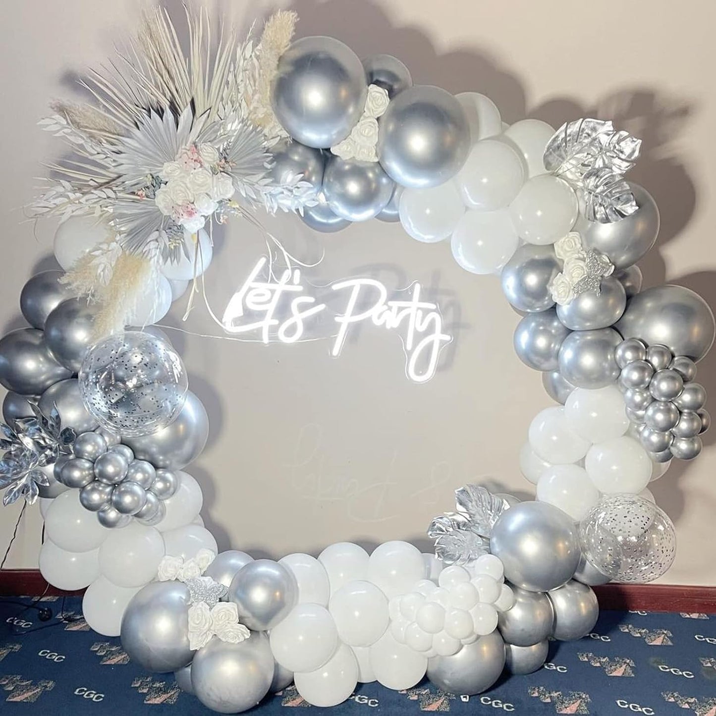 White and Silver Balloon Arch Kit, 140Pcs White Metallic Silver and Silver Confetti Party Balloon Garland Kit for Birthday, Wedding, Engagements, Baby Shower, Anniversary Party Decorations