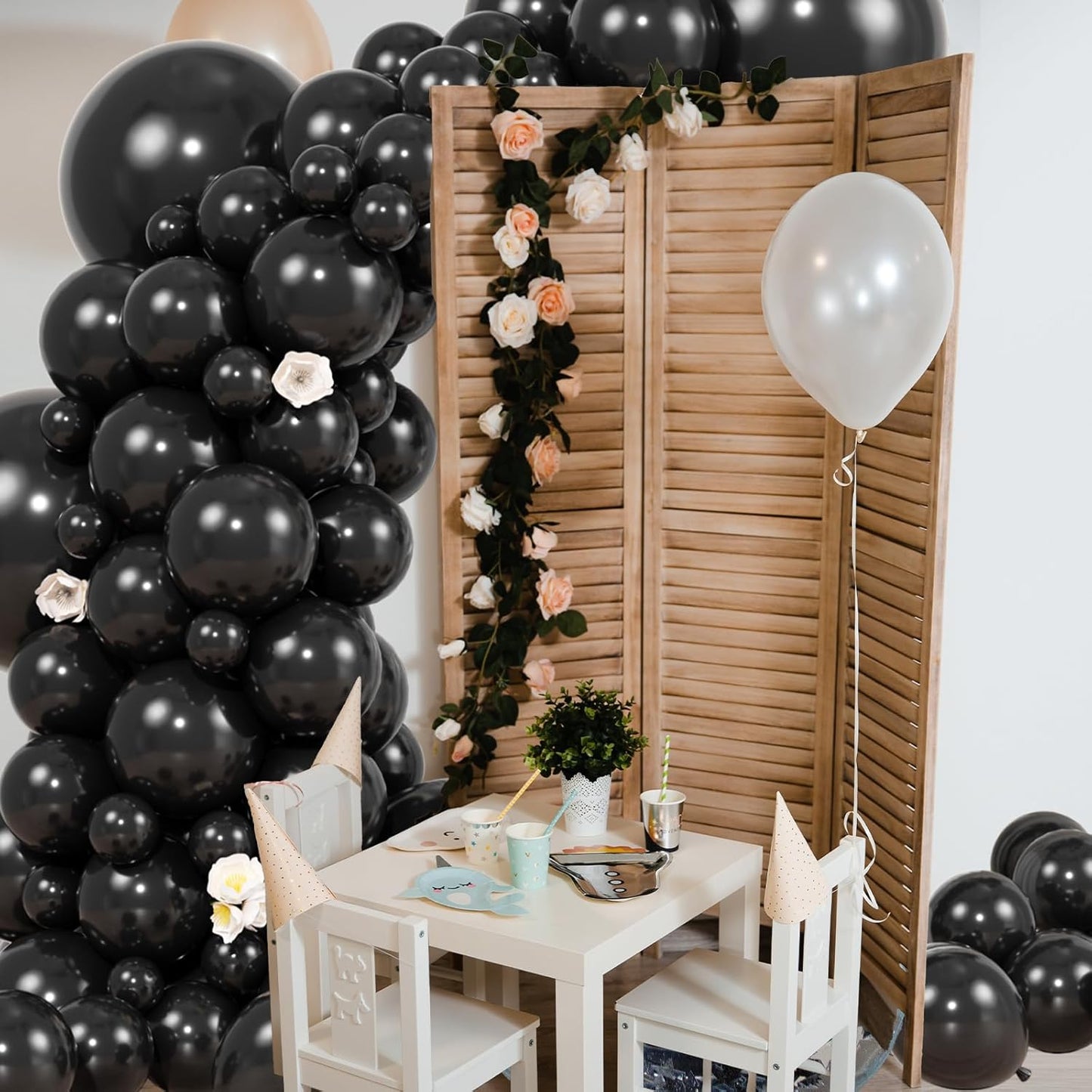104pcs Black Balloons - 18/12/10/5 Inch Different size Black Latex Balloons Garland Arch for Birthday Wedding New Year's Eve Halloween Party Decoration