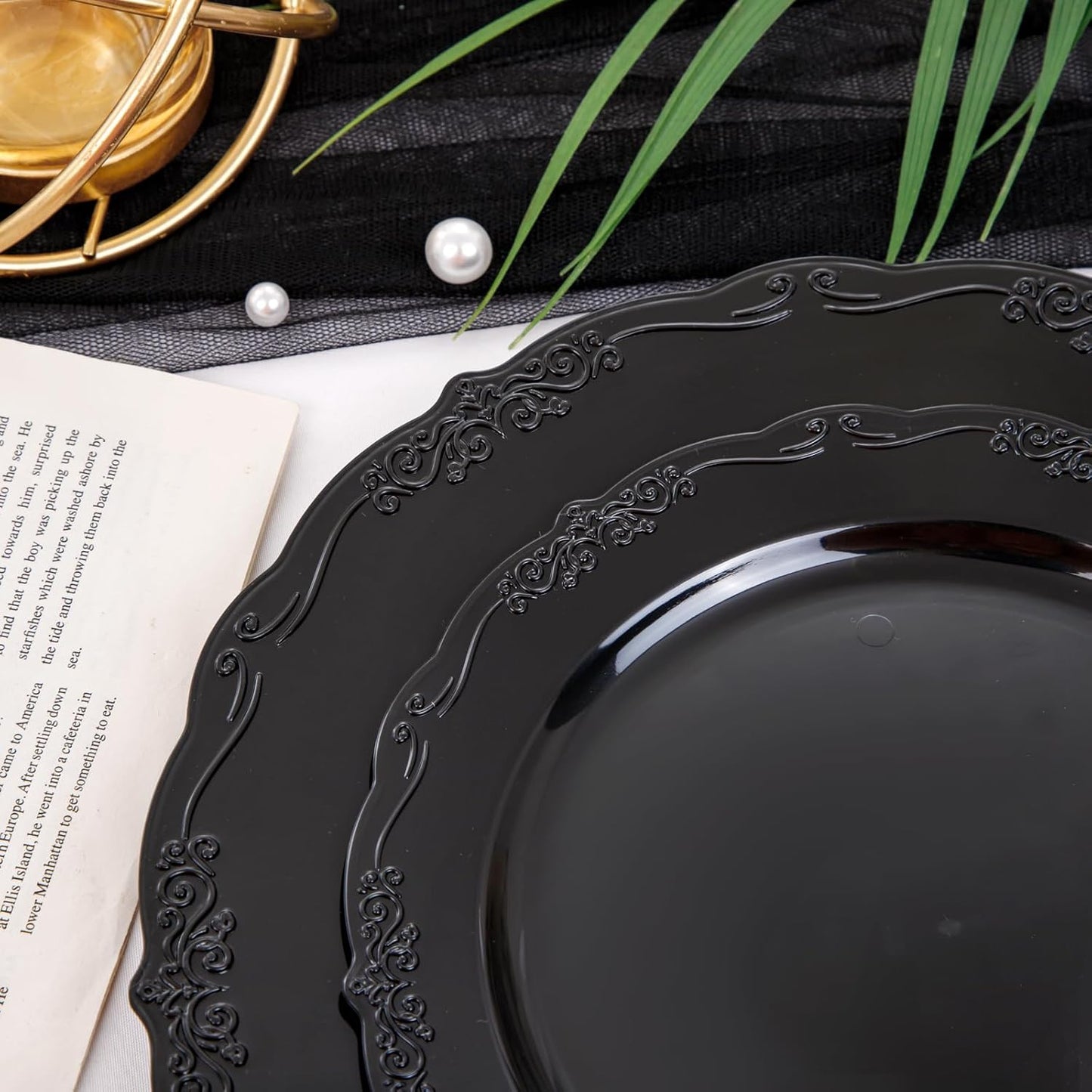 U-QE 100PCS Black Plastic Plates - Heavy Duty Halloween Disposable Plates Including 50PCS 10'' Dinner & 50PCS 7.5'' Dessert Plates - Hard Plastic Plate for Halloween & Party & Wedding