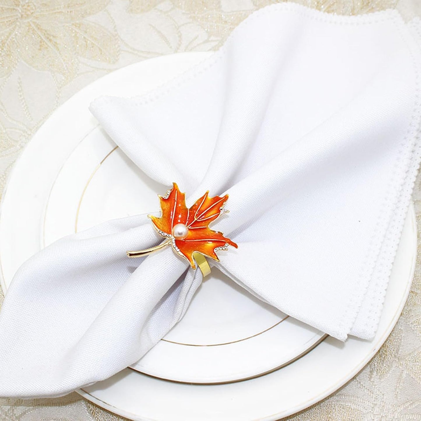 8Pcs Maple Leaves Napkin Rings, Fall Metal Napkin Rings Holder Maple Leaves Serviette Buckle Holder Autumn Pearl Maple Leaf Napkin Buckle for Harvest Season Thanksgiving Fall Decoration