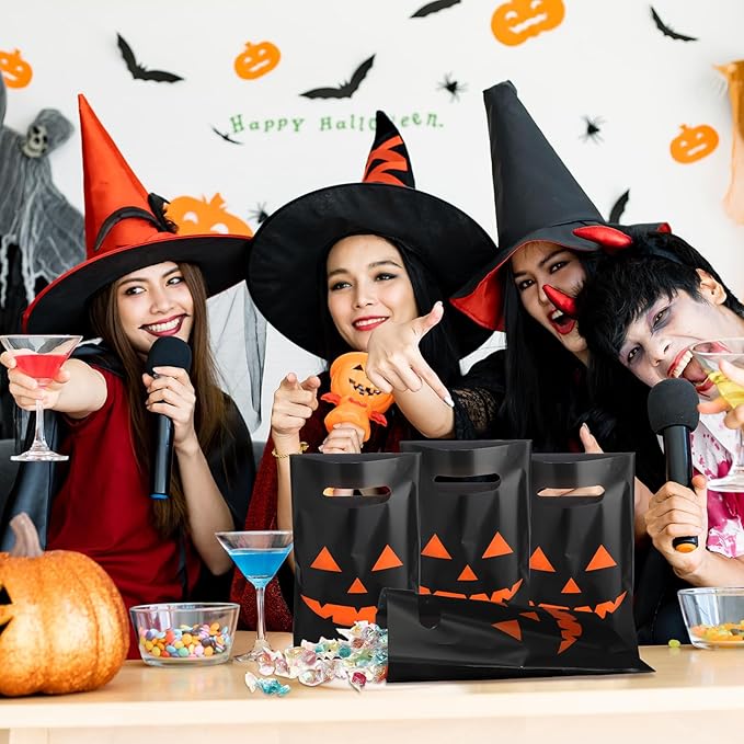 Supervitae 100 Pcs Halloween Treat Bags Plastic Pumpkin Party Favor Bags Bulk with Handles for Halloween Snacks Goodie Candy Treat Party Supplies, 9.84''x6.5''