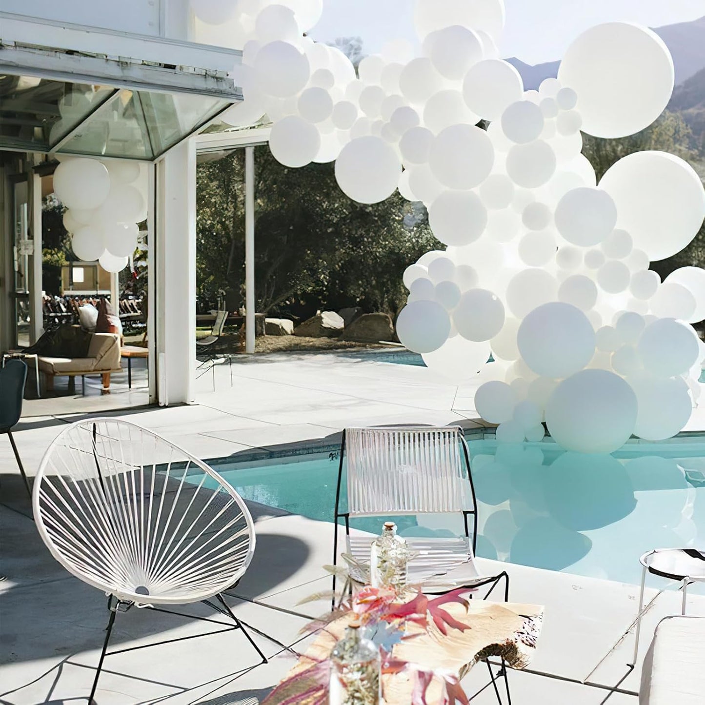 PartyWoo White Balloons 100pcs 12 Inch Matte White Latex Balloons for Wedding Bridal Graduation Engagement Baby Shower Gender Reveal Easter Anniversary Birthday Tea Party Decorations White-Y13