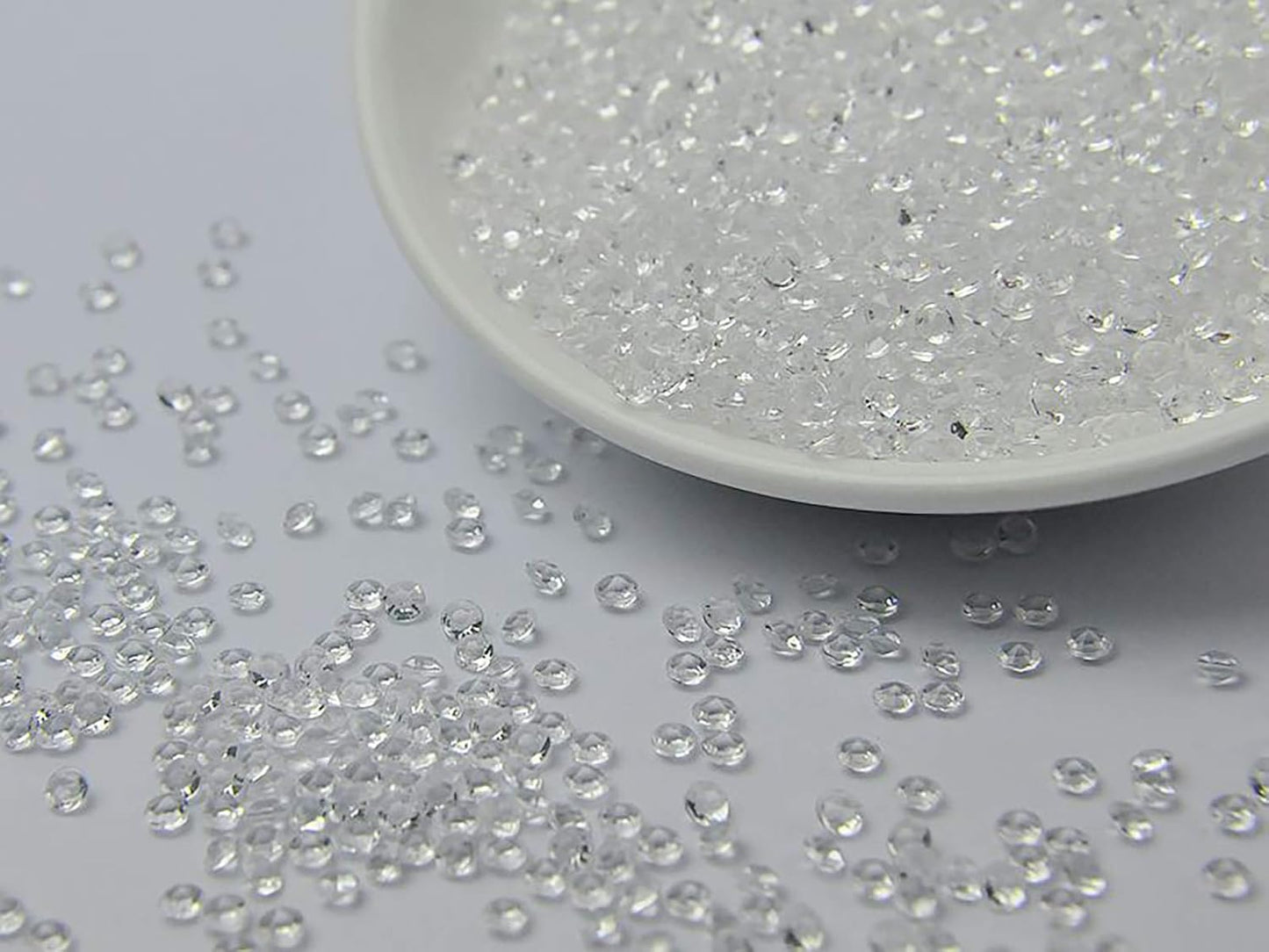 ZKC 8mm 2000PCS Clear Crystal Acrylic Diamond Vase Fillers Beads for Wedding Centerpiece Table Scatter Shower Party Vase Beads Decorations