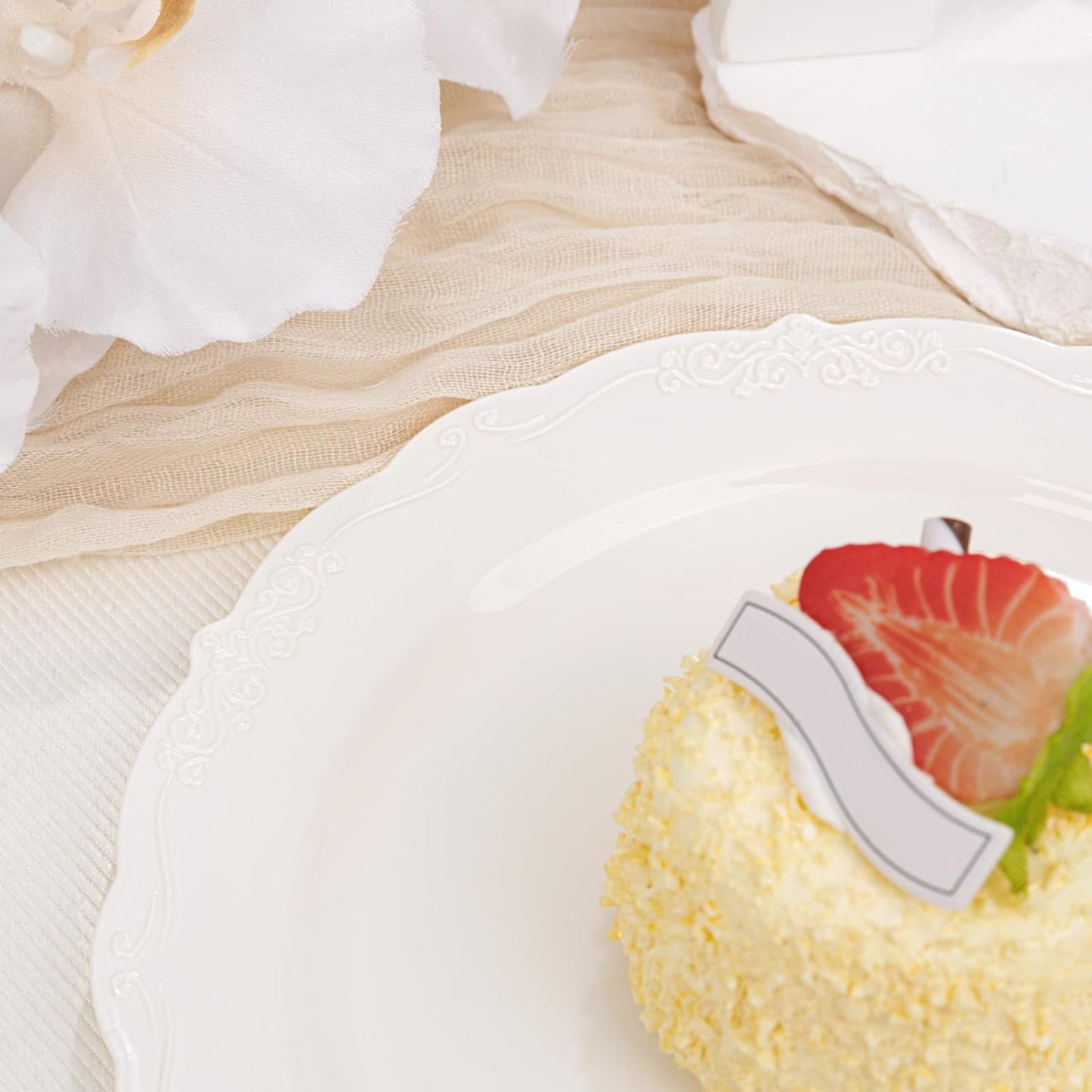 DaYammi 60PCS Ivory Plastic Plates, Thanksgiving Plates Disposable Heavy Duty Disposable Plates Premium 7.5inch Ivory Dessert Cake Salad Appetizer Platos Hard Plastic Platos Disposable for Party
