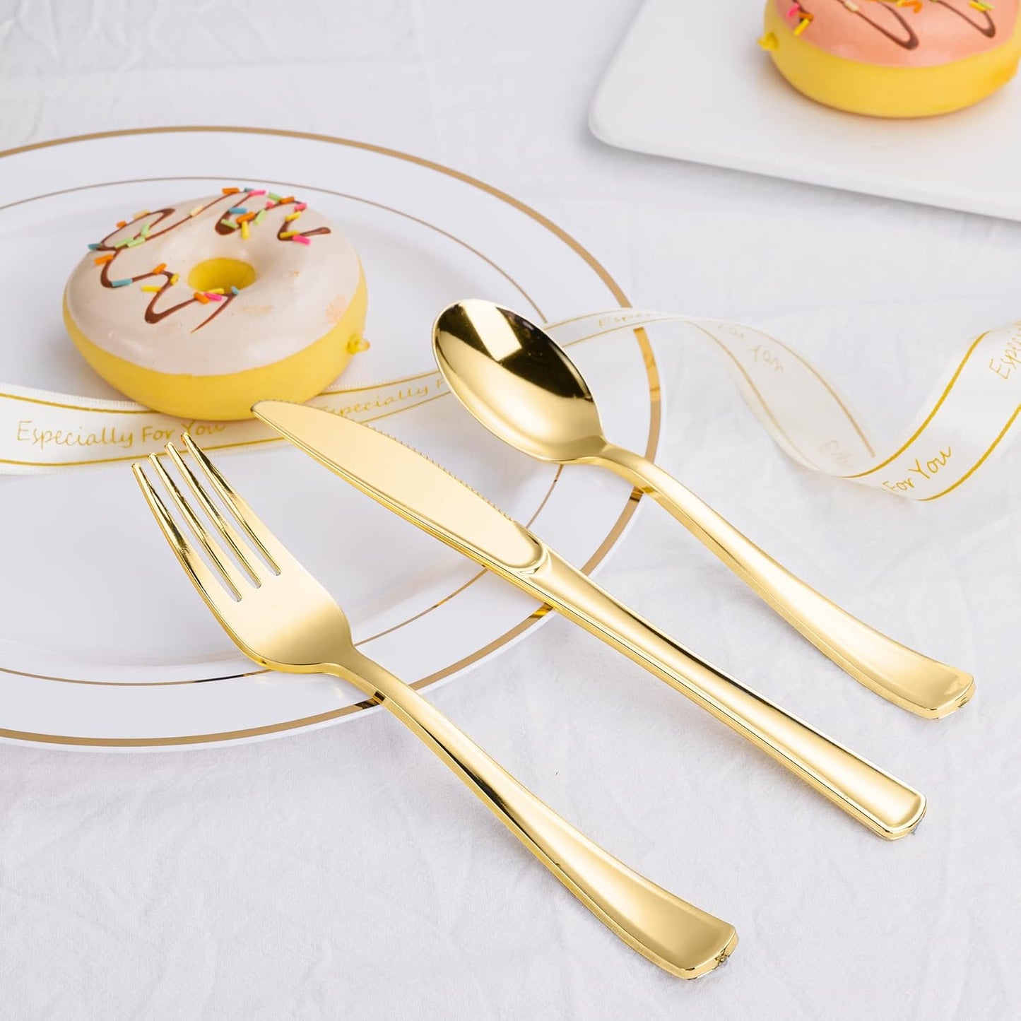 N9R 500PCS Gold Plastic Silverware - Gold Plastic Cutlery Set Disposable Flatware Dinnerware -200 Forks, 150 Spoons, 150 Knives for Party, Birthday, Wedding Utensils