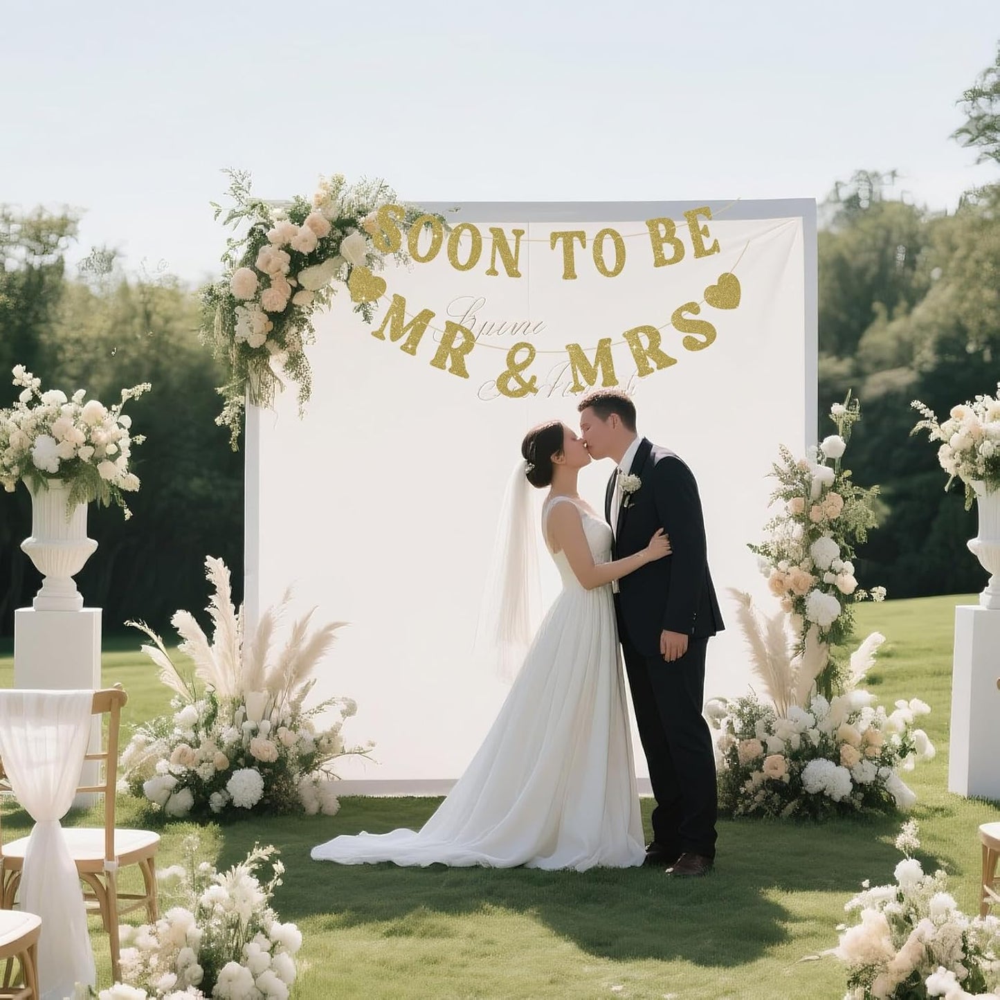 Soon To Be Mr & Mrs Sign Banner for Bridal Shower Decorations, Pre-Strung Gold Glitter Wedding Banner Decorations, Engagement Banners for Mantle Hanging Sign Couples Shower Decors
