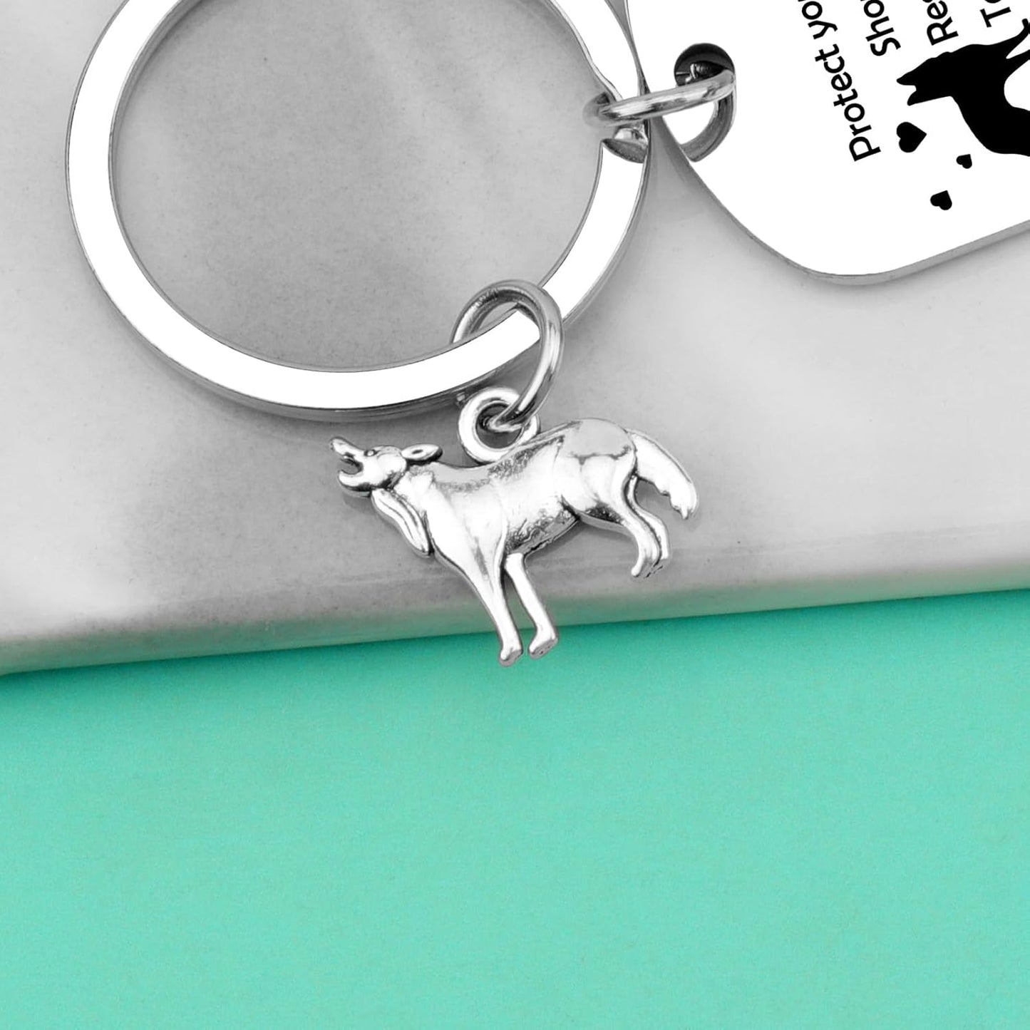 Baipilu Wolf Lover Gifts for Women Wolf Gift for Men Keychain Animal Lover Gifts Inspirational Gifts for Women Men Wolf Themed Gifts Wolf Gifts for Wolf Lover Graduation Christmas Birthday Gifts