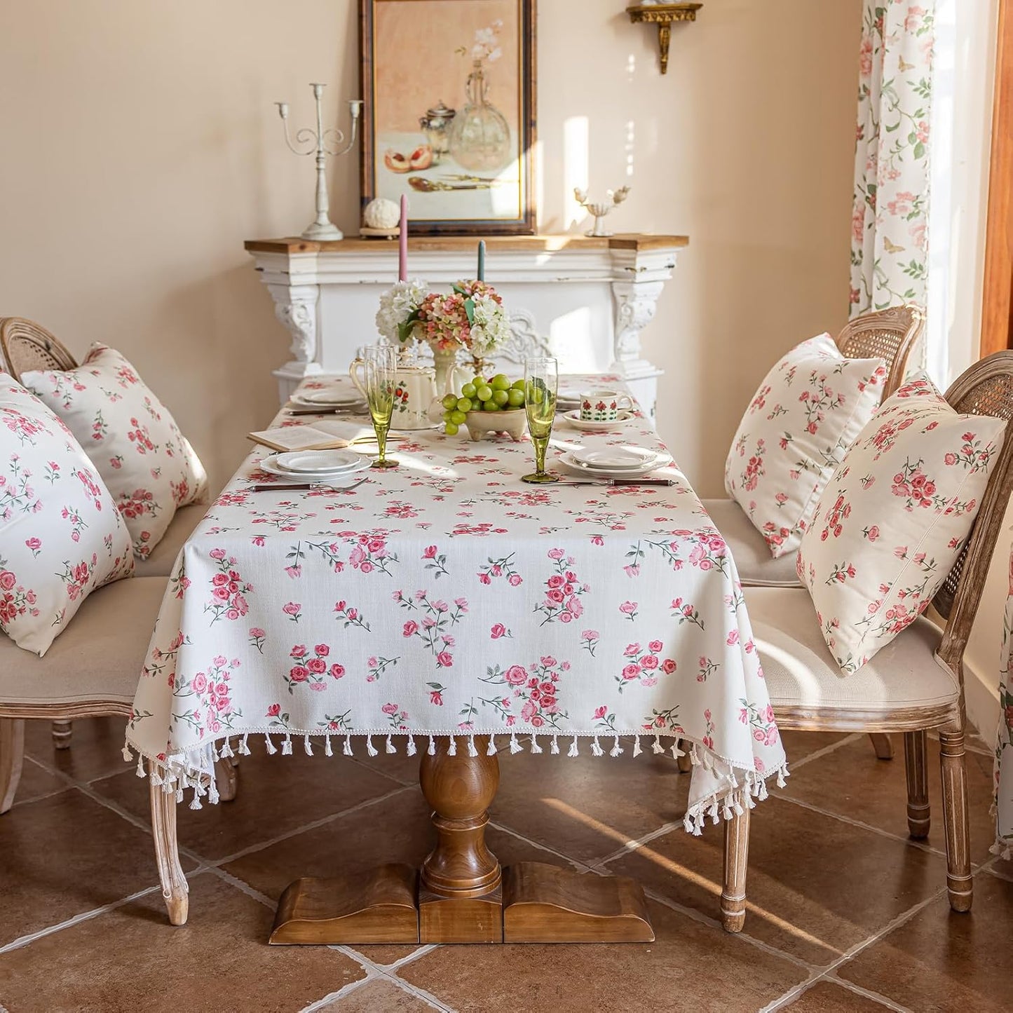 ENJOYBRIDAL Floral Tablecloth - 60 x 102 Inch - Picnic Rectangle Table Cloth Coffee Boho Dining 8-10 Seats Table Cover Farmhouse Kitchen Cute Decorative Camping Furniture Protector