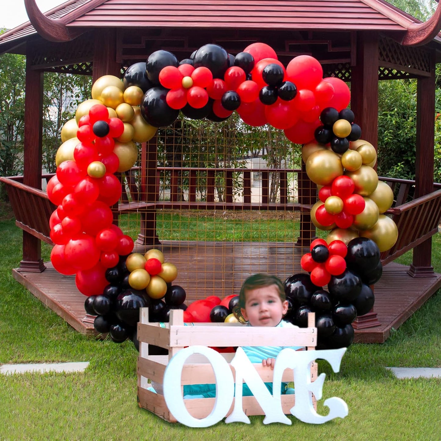 Red Latex Party Balloons, 110pcs Latex Party Balloons Helium Quality for Birthday Graduation Baby Shower Valentines Christmas Wedding Party Decorations (Red)