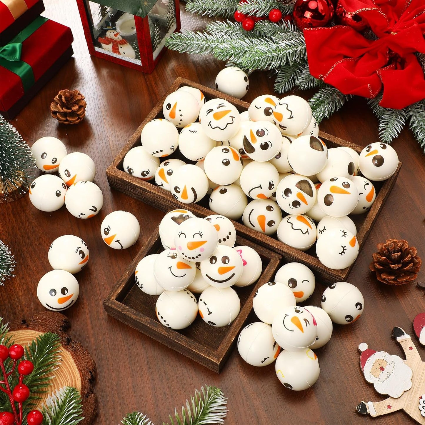 Leyndo 100 Pcs Christmas Stress Ball 1.57 Inch Foam Snowman Stress Relief Snowman Face Small Slow Rising Stress Ball Squeeze Ball for Xmas Party Favor Stocking Stuffer Filler, 32 Styles