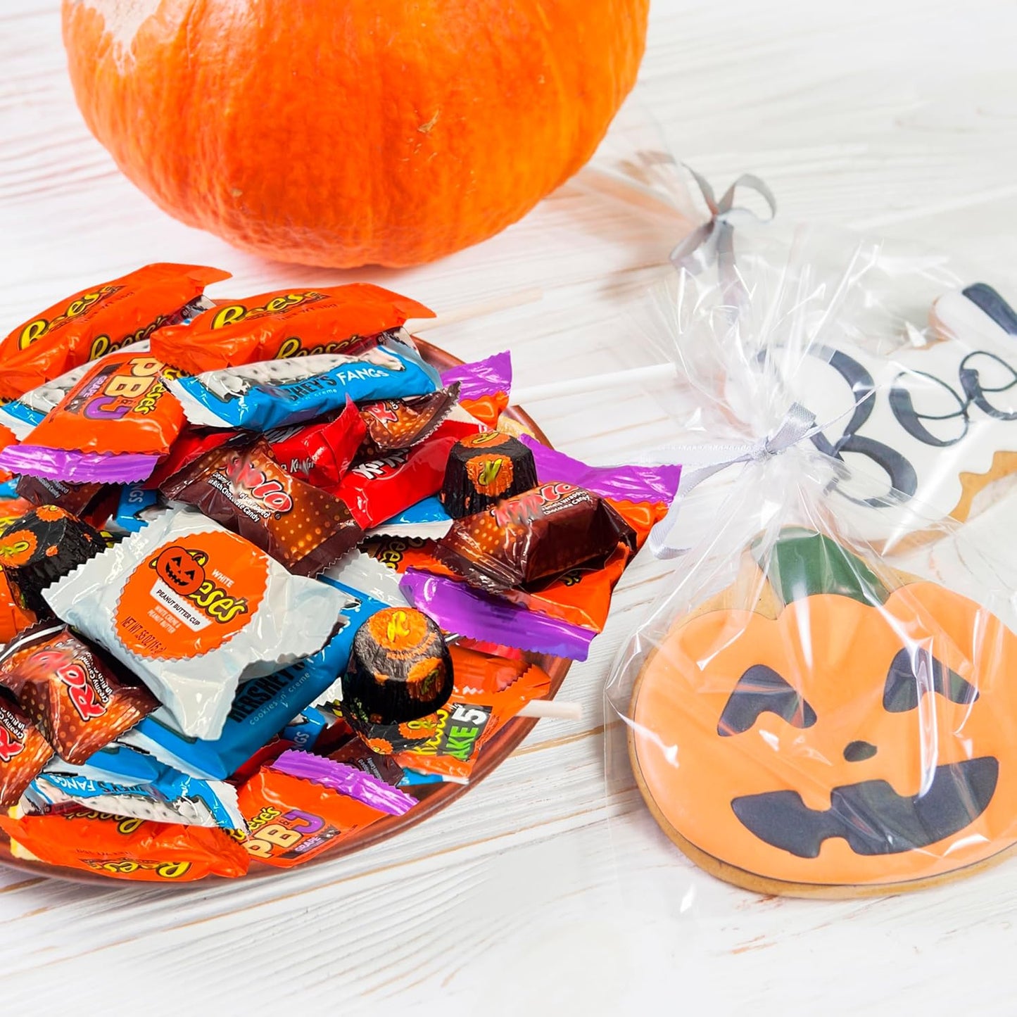 Halloween Chocolate Candy Bulk Mix, 5 Lbs Individually Wrapped Halloween Themed Fun Size Bars in Trick or Treat Tote, Dark and Milk Chocolate Assortment, HERSHEYCookies N Cream Fangs, Dark Cups