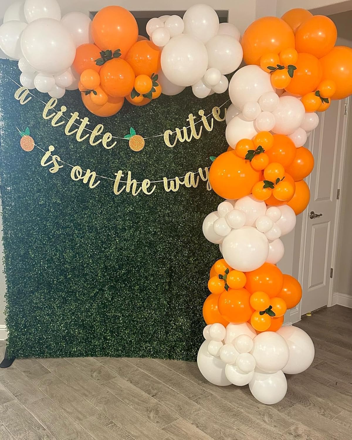 Orange and White Balloon Arch Kit, ADOINBY 140Pcs White and Orange Balloons Confetti Balloon 18 12 10 5 Inch Different Size Balloons for Baby Shower Halloween Birthday Anniversary Party Decoration