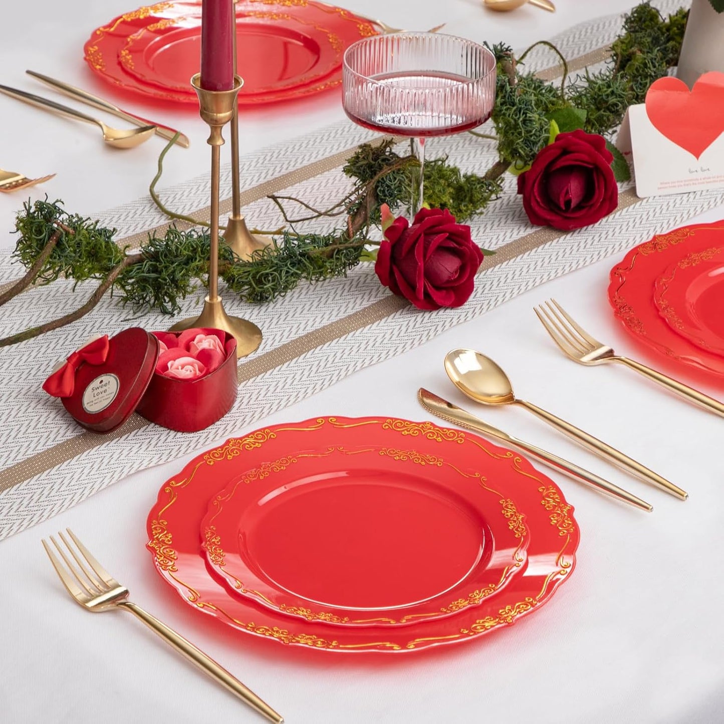 U-QE 100PCS Red Plastic Plates - Heavy Duty Red Disposable Plates Disposable with Gold Rim - Include 50PCS 10inch Dinner Plates and 50PCS 7.5inch Dessert/Salad Plates for Party
