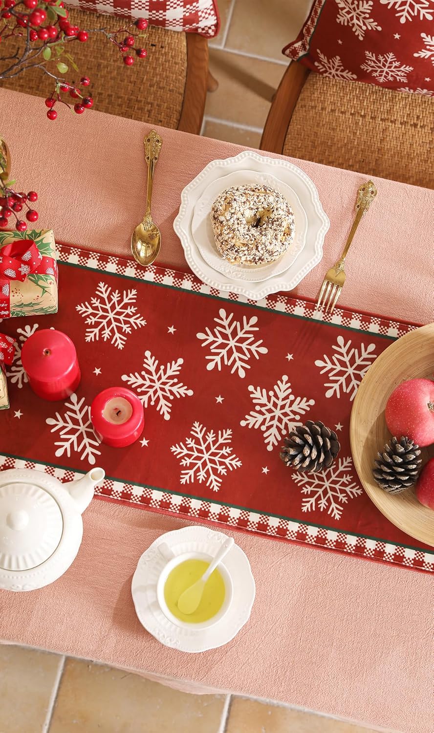 ISAENNE Designer Luxury Red Velvet Christmas Table Runner 87 Inches Long,Vintage Snowflake Pattern Wrinkle Resistant Table Runners for Dining Tables,Thanksgiving,Kitchen Tables,12"*87"-Carol C