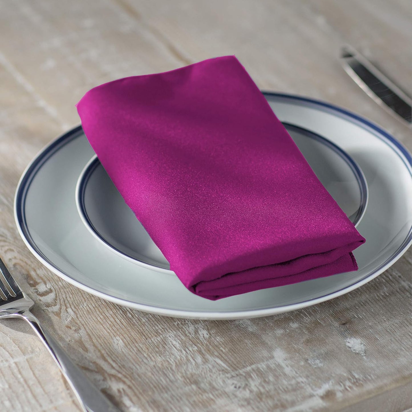 LA Linen 4-Pack Poly Blend Napkins - Soft, Washable, Stain & Wrinkle Resistant - Dinner & Party Napkins - Magenta, 18x18