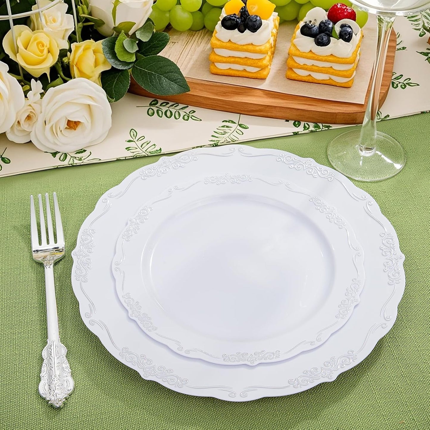 DaYammi 60PCS White and Silver Plastic Plates, Heavy Duty White and Silver Disposable Plates Premium 10inch White Dinner Plates Hard Plastic Plates Disposable for Party Wedding Bridal Shower