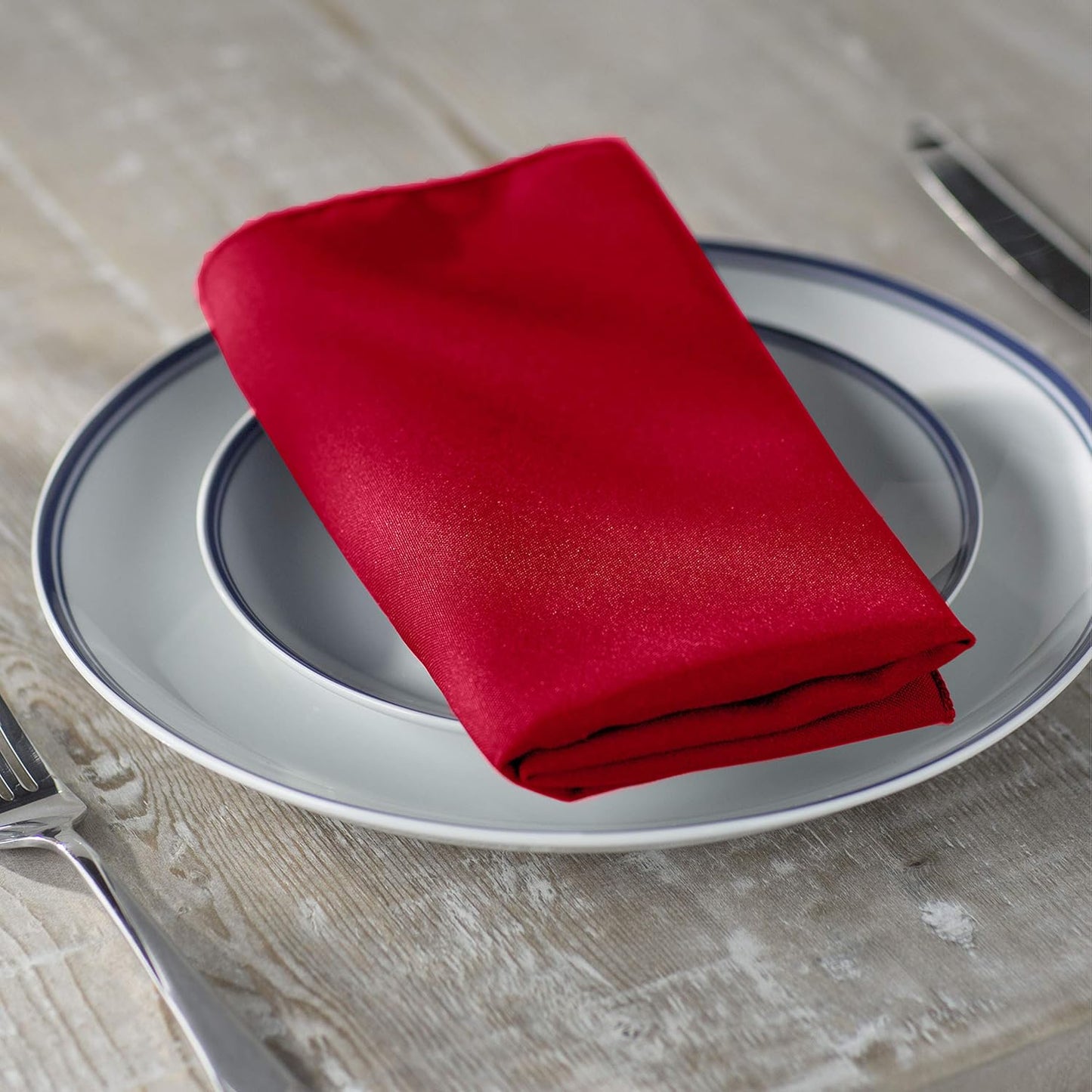 LA Linen 10-Pack Poly Poplin Napkin, Soft Cloth Napkins, Washable Reusable Napkins, Stain and Wrinkle Resistance Table Napkins for Dinner, Wedding, Parties, 17 by 17-Inch, Red