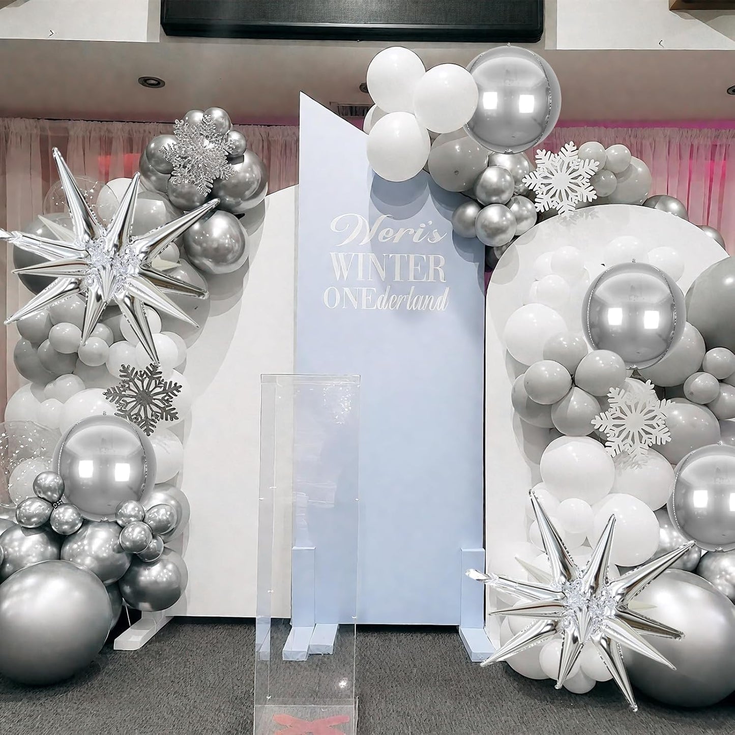 White Silver Balloons Garland Arch Kit, 113pcs White Grey Clear Balloons, Confetti Silver Explosion Star 4D Foil Balloons for Winter Wonderland Holiday Christmas Birthday Ice Snow Party Decorations