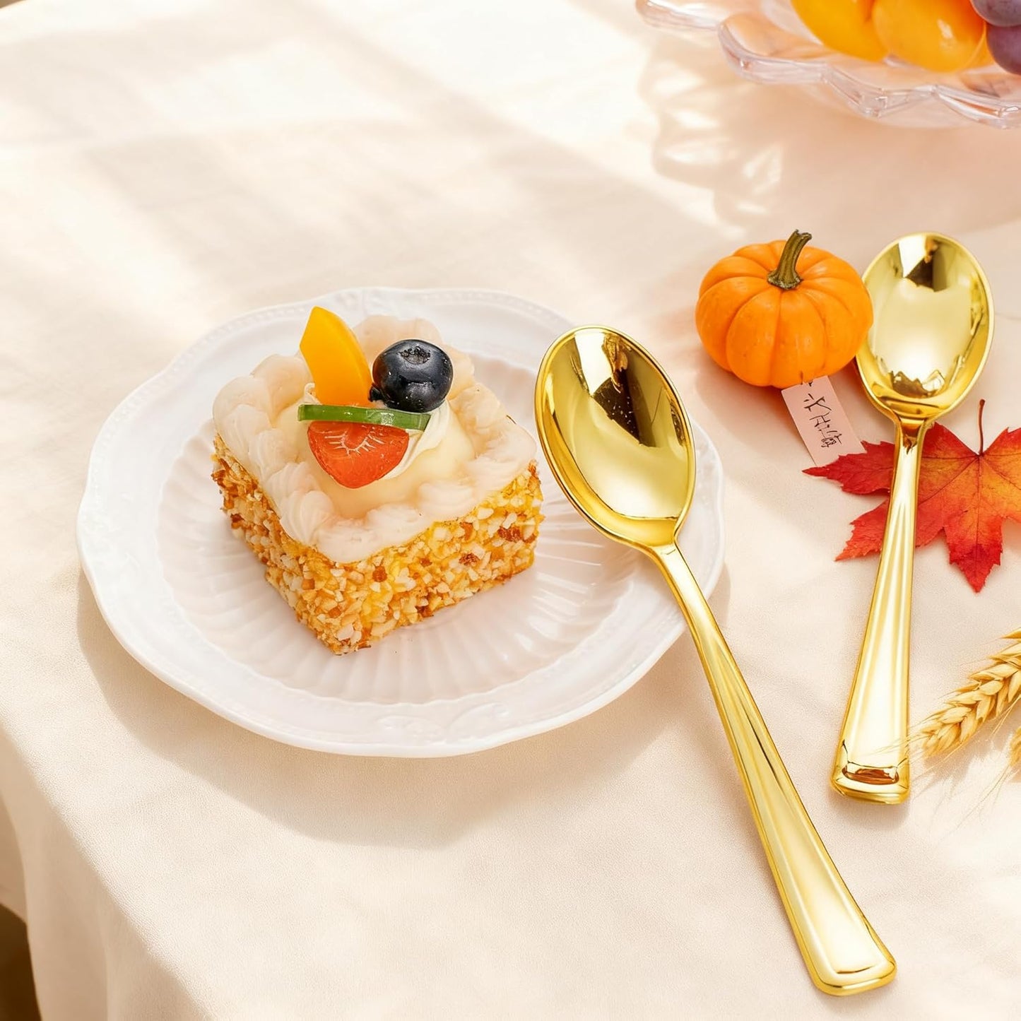 WDF 100 Pack Gold Plastic Spoons Disposable - Durable Heavy Duty 6.9 Inch Gold Spoons, Heat Resistant Modern Disposable Spoons Perfect for Thanksgiving Parties, Wedding, Banquets
