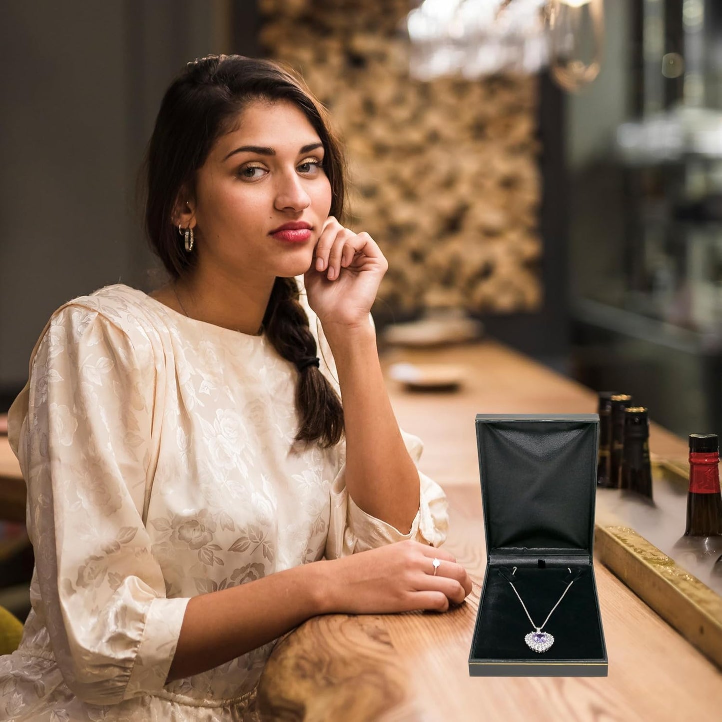 Novel Box Black Jewelry Box for Necklaces 4.75x7.37x1.4 Inches - Necklace Gift Boxes with Gold Trim - Faux Leatherette Necklace Storage Case - Gift Presentation Cases for Necklaces/Pendants