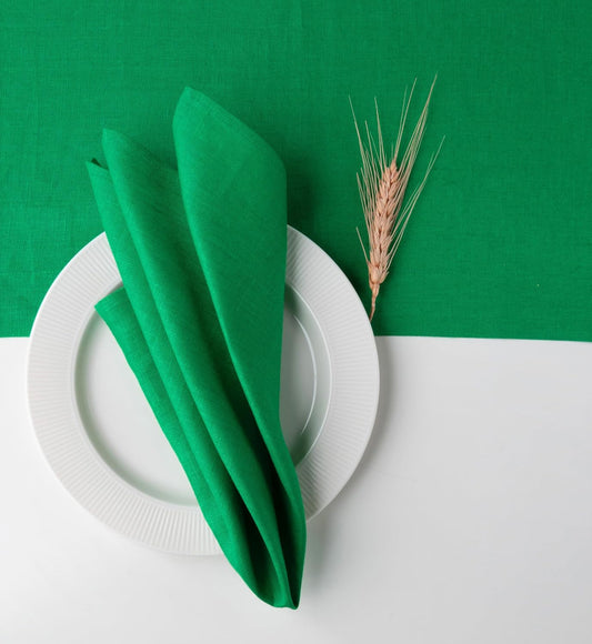 D'Moksha Homes Kelly Green Linen Napkins 18 x 18 Inch - 100% Pure Linen Cloth Washable Dinner Napkins Set of 4 for Fall, Autumn and Halloween