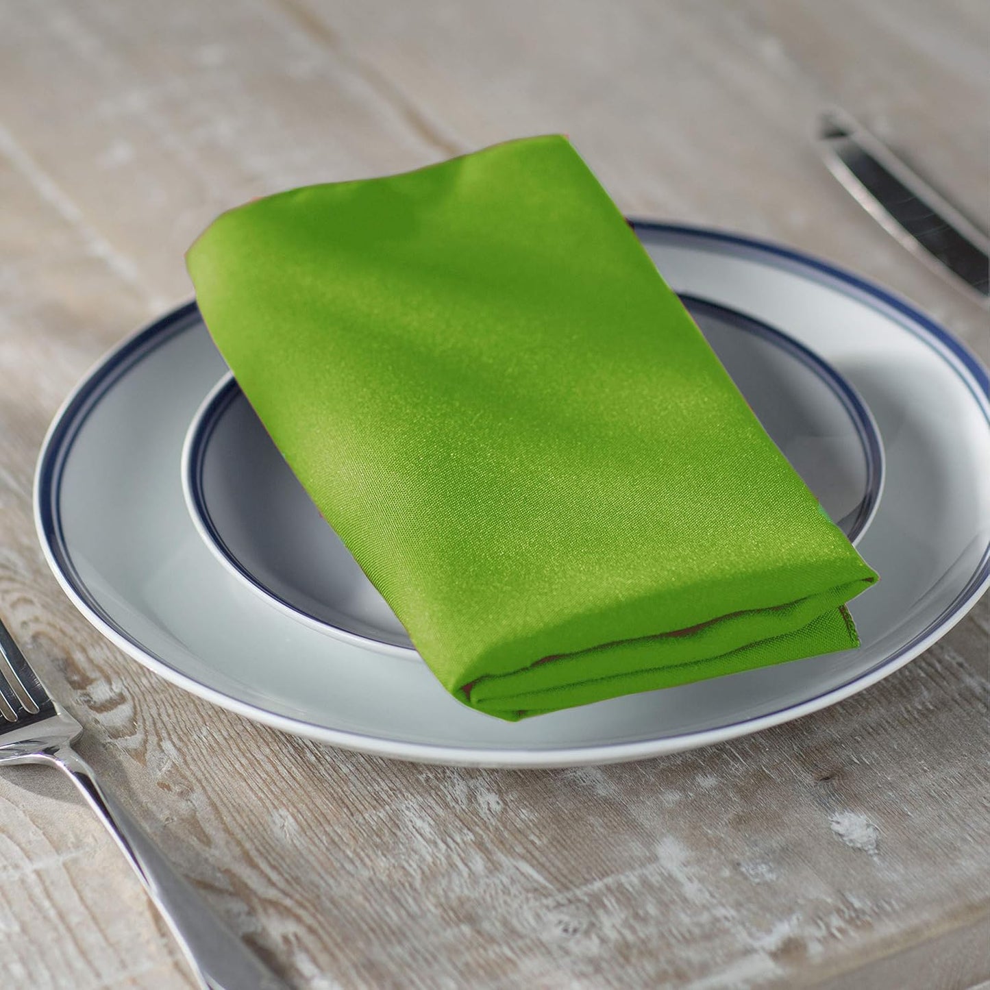 LA Linen 4-Pack Poly Blend Napkins - Soft, Washable, Stain & Wrinkle Resistant - Dinner & Party Napkins - 18x18 - Lime