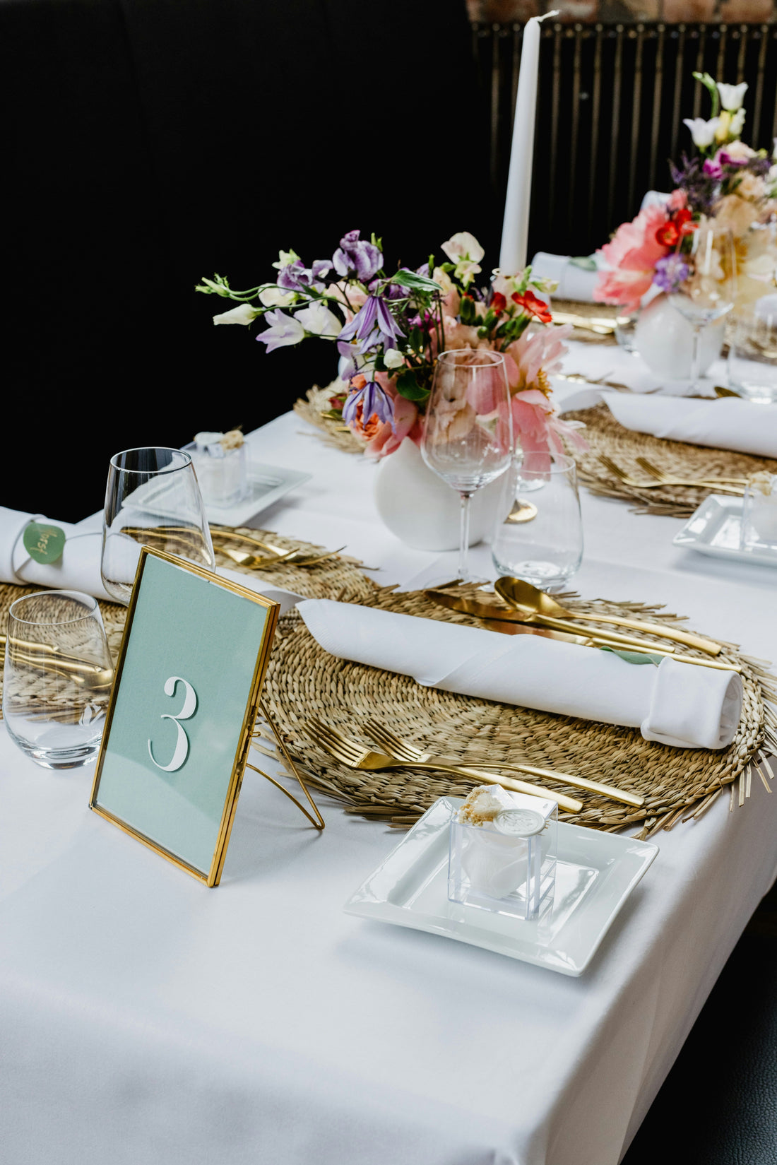 5 Essential Supplies for a Professional-Looking Birthday Table Decor