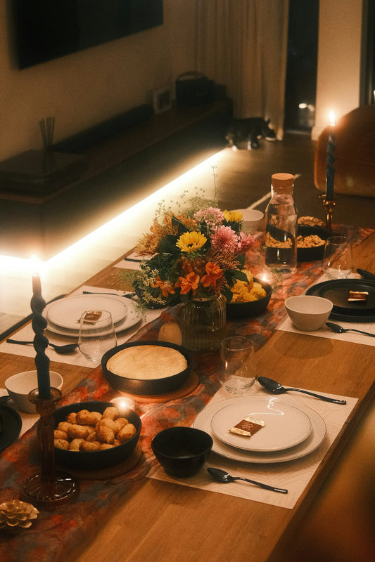 The Art of the Table: How to Set an Elegant Dinner Party Scene