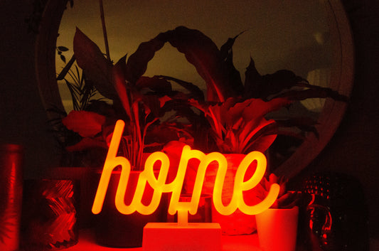 How Lighting Creates the Perfect Party Atmosphere