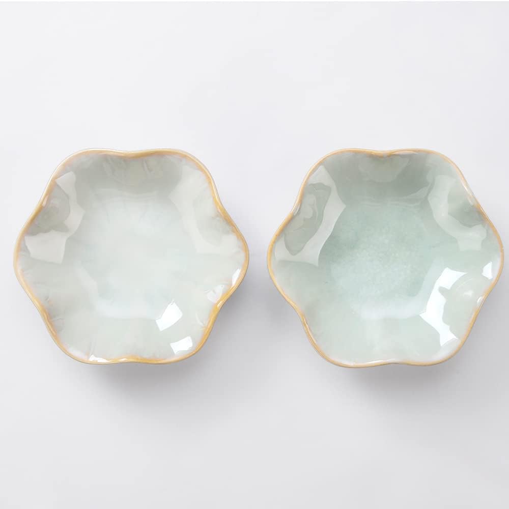 Lotus Leaf Shape Decorative Ring Tray, Small Key Bowl, Ceramic Trinket Tray Jewelry Dish Organizing Necklace Earrings, Home Decoration for Mom Best Friend Sister, Light Green.