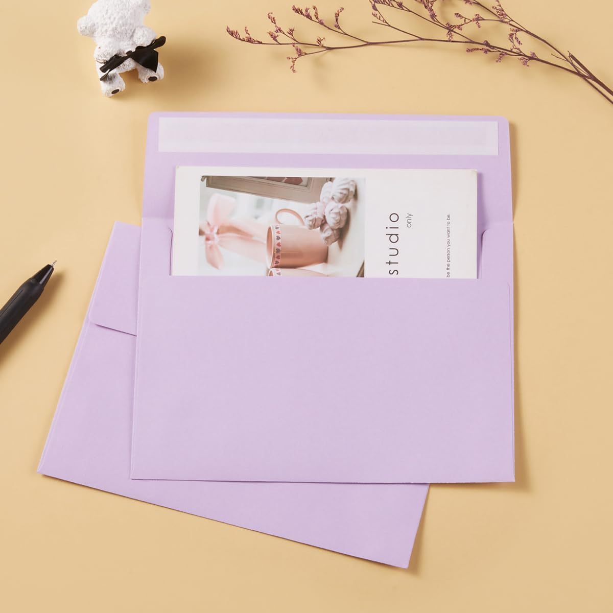50 Pack 5 x 7 Envelopes Colored Self Seal for Wedding, Party Invitations, Greeting Cards, Announcements, Photos, 5.24 x 7.21 Inches (Light Purple)