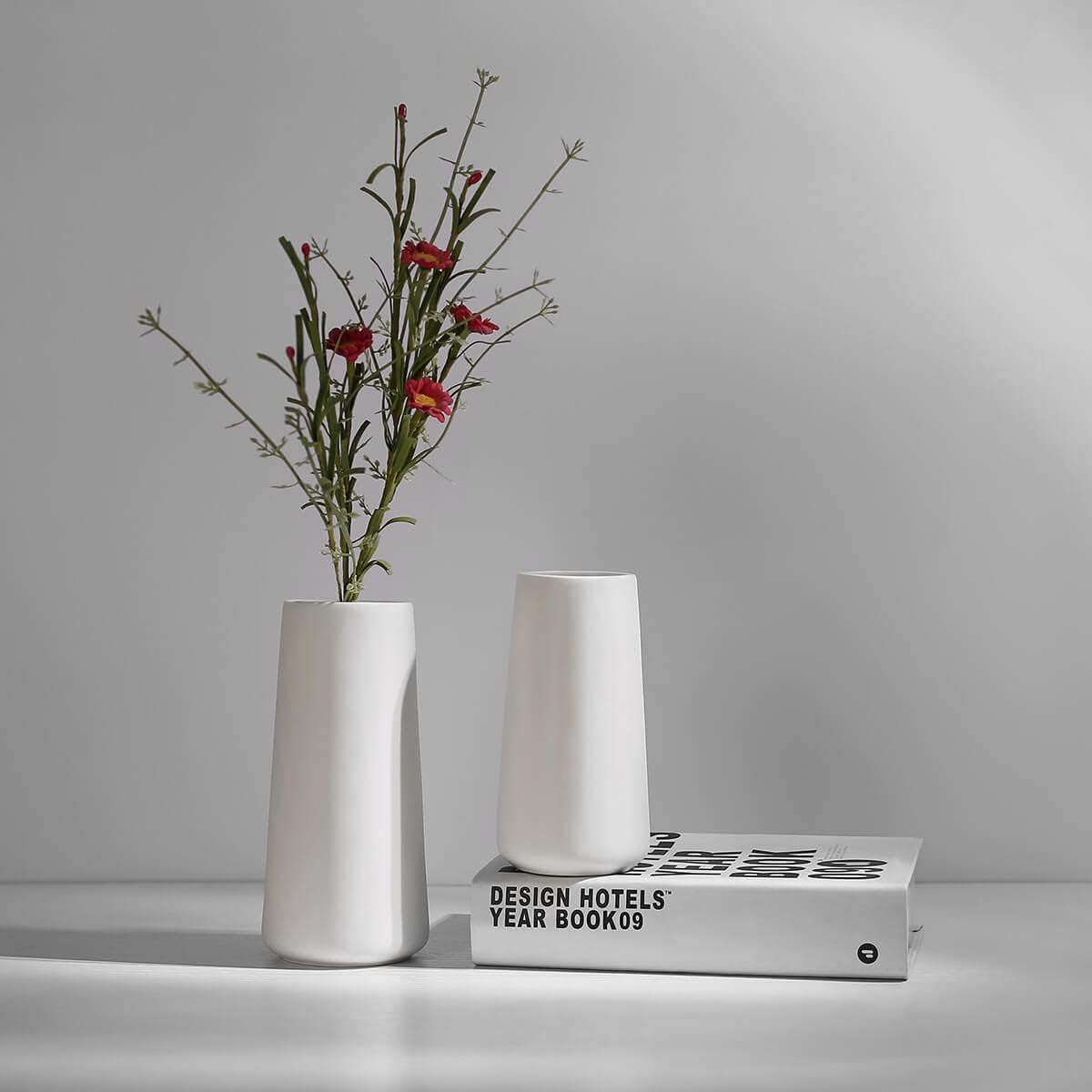 Ceramic Vases - Nordic Minimalism Style Decoration, Elegant Vase for Mantel, Table, Living Room Decoration, White Modern Geometric Decorative Flowers Vases for Home Decor