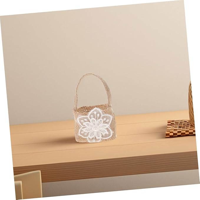 BESPORTBLE Mini Burlap Flower Girl Basket with 6pcs Linen Candy Bags Rustic Wedding Floral Party Favor Basket for Ceremony and Event Decoration