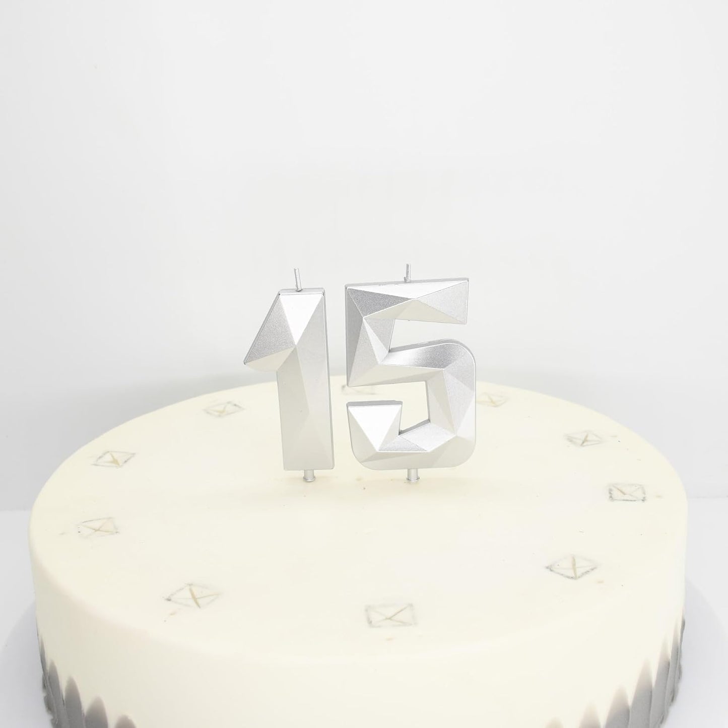 DERVENTA Birthday Candle Big Number 3D Silver 3.7 inch Party Celebration Anniversary Decoration Cake Topper 1 Piece (Number 15 Silver)