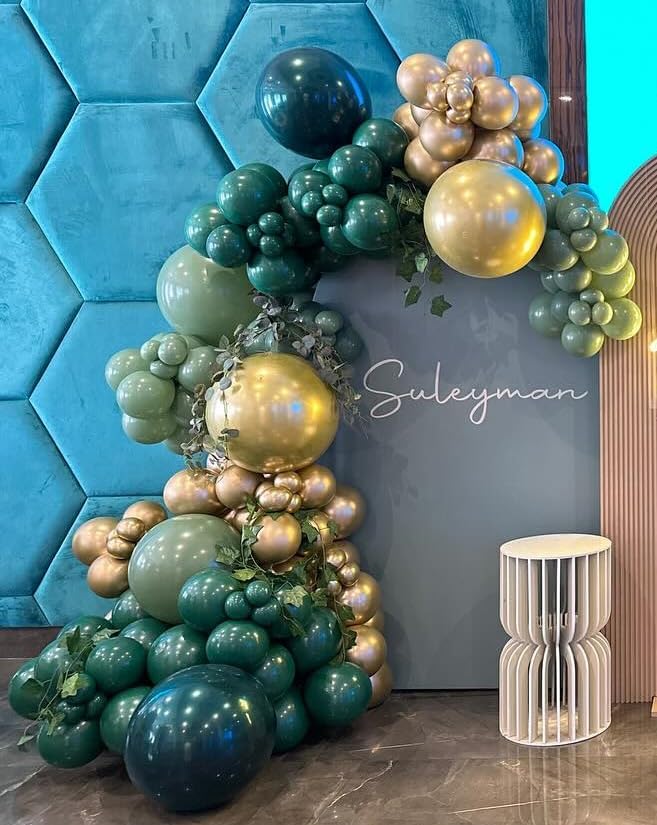 Green and Gold Balloon Arch Kit, Dark Emerald Green Hunter Forest Sage Green Metallic Gold Balloon Garland kit, 18 12 10 5 Inch Balloons for Birthday Wedding Jungle Safari Party Decorations
