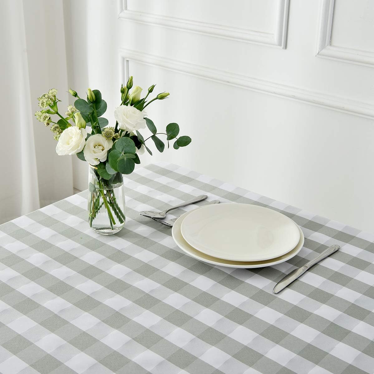 maxmill Checkered Rectangle Tablecloth Water Resistance Antiwrinkle Spillproof Heavy Weight Soft Gingham Plaid Table Cloth for Buffet Banquet Parties Holiday Dinner, 60 x 104 Inch Grey and White