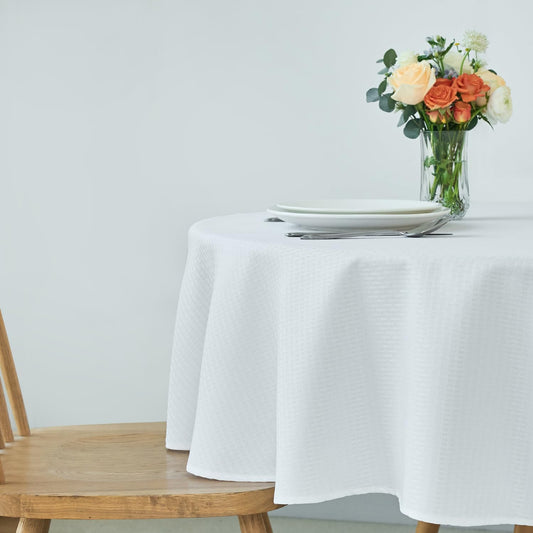 maxmill Round Weaved Texture Design Tablecloth Spill-Proof Wrinkle Free Soft Washable Table Cloth for Circular Table Cover, for Dining Room Buffet Banquet Parties Holiday Dinner, 90 Inch White
