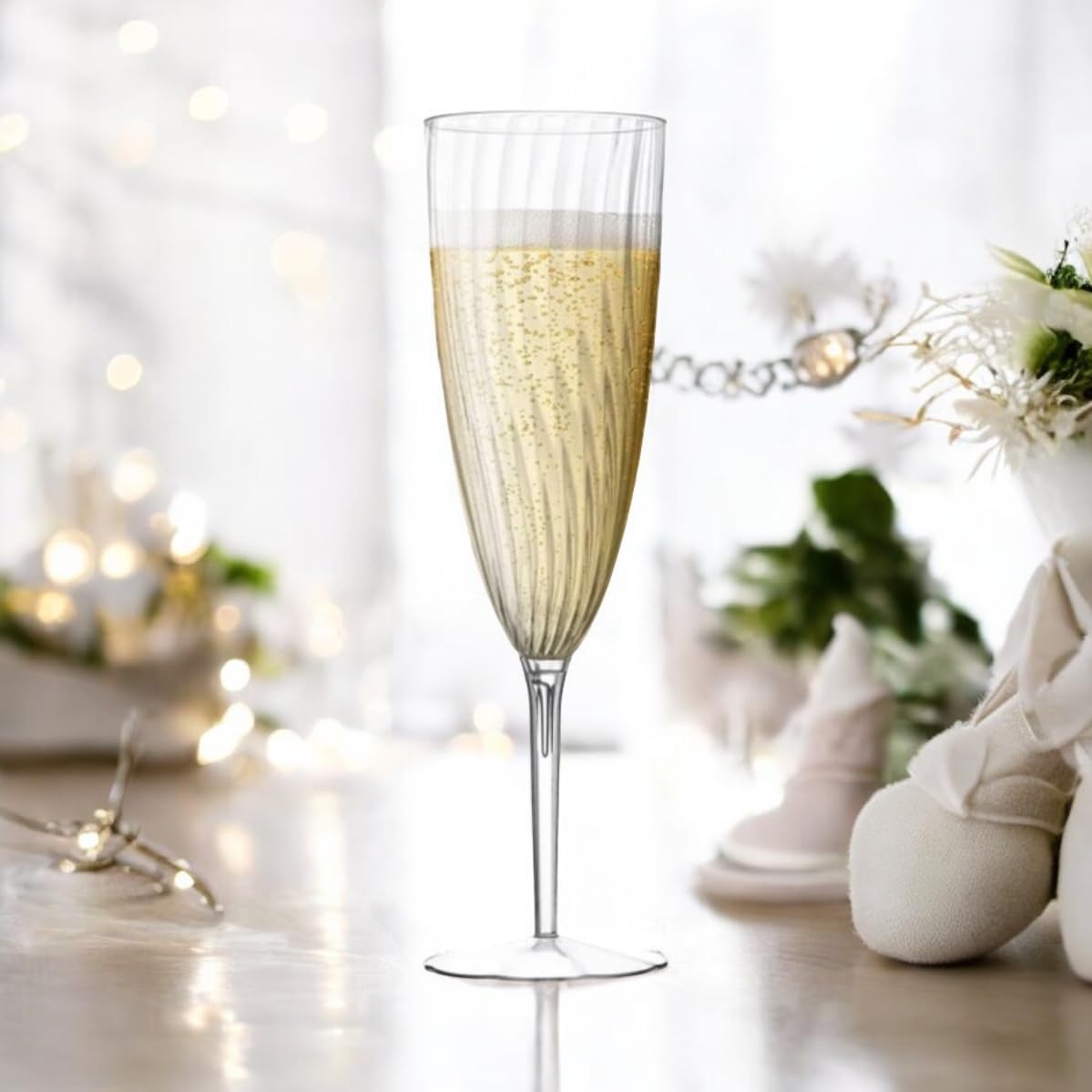 Oojami 6 Oz Clear Plastic Champagne Glasses 24 Pack Hard Disposable Plastic Champagne Flute Ideal for Home Daily Life Party Wedding Toasting Drinking Champagne Reusable Party Supplies