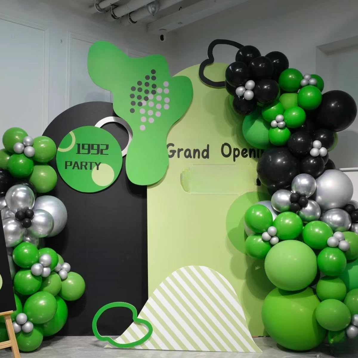 Green Black White Metallic Gold Balloons Garland Arch Kit, 146 Pcs Lime Dark Green Matte Black Confetti Gold Balloons for Graduation Football Soccer Army Birthday Party Decorations