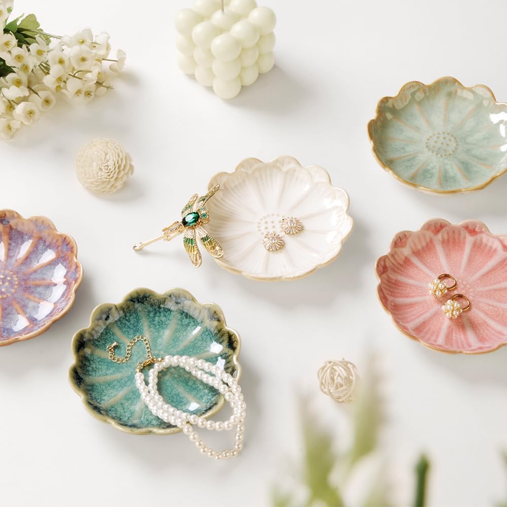 Lotus Ring Holder Dish Small Indoor Ash Tray, Ceramic Dessert Plate Trinket Jewelry Holder Organizing Necklace Earrings for Parents Friends Sister, All Jewelries Are NOT Included. Grass Green.