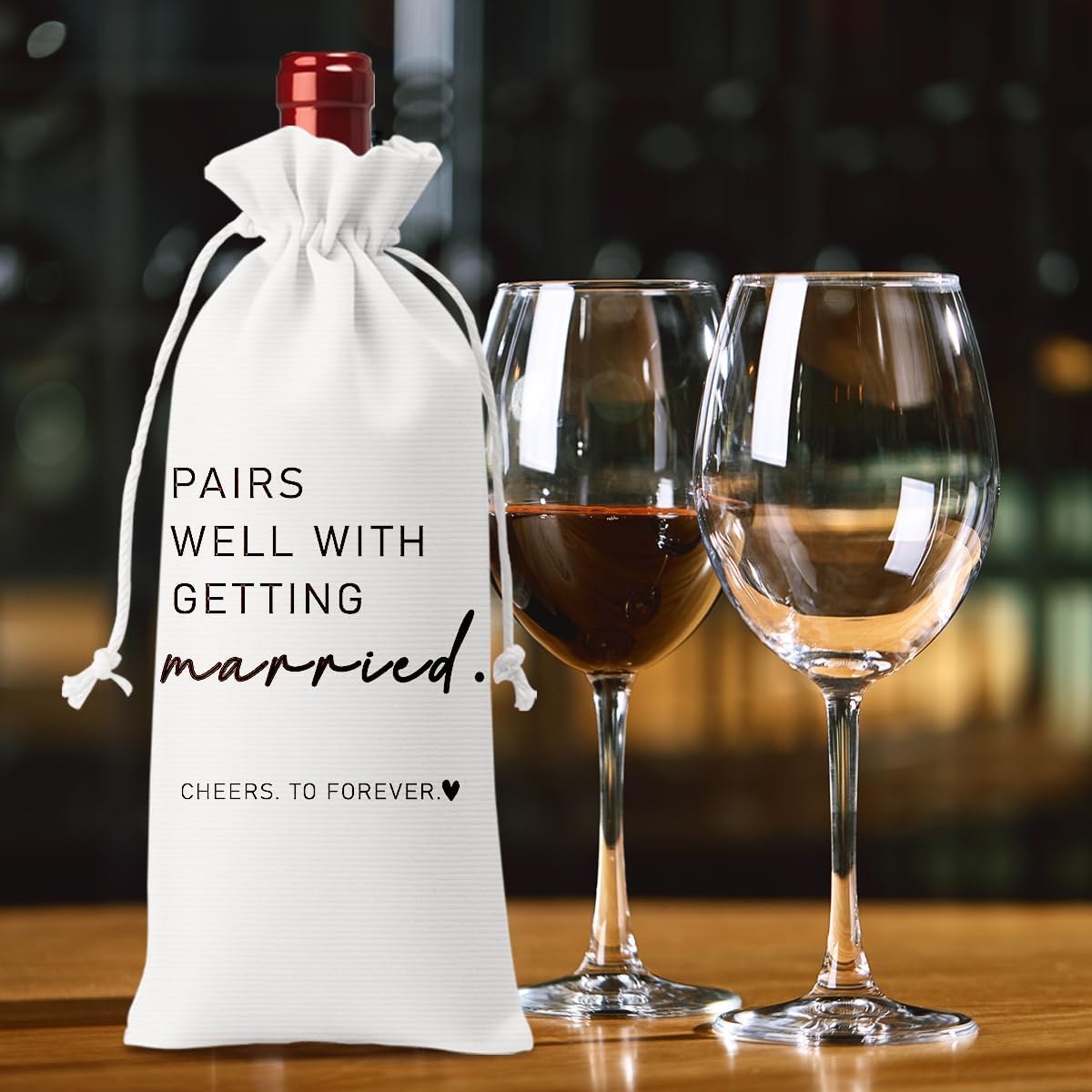 Married Wine Bag Married Gifts for Couples Mr Mrs Marriage Honeymoon Gift Wedding Party Decorations Getting Engaged Wine Bottle Bag Champagne Bottle Wraps Bags （White）