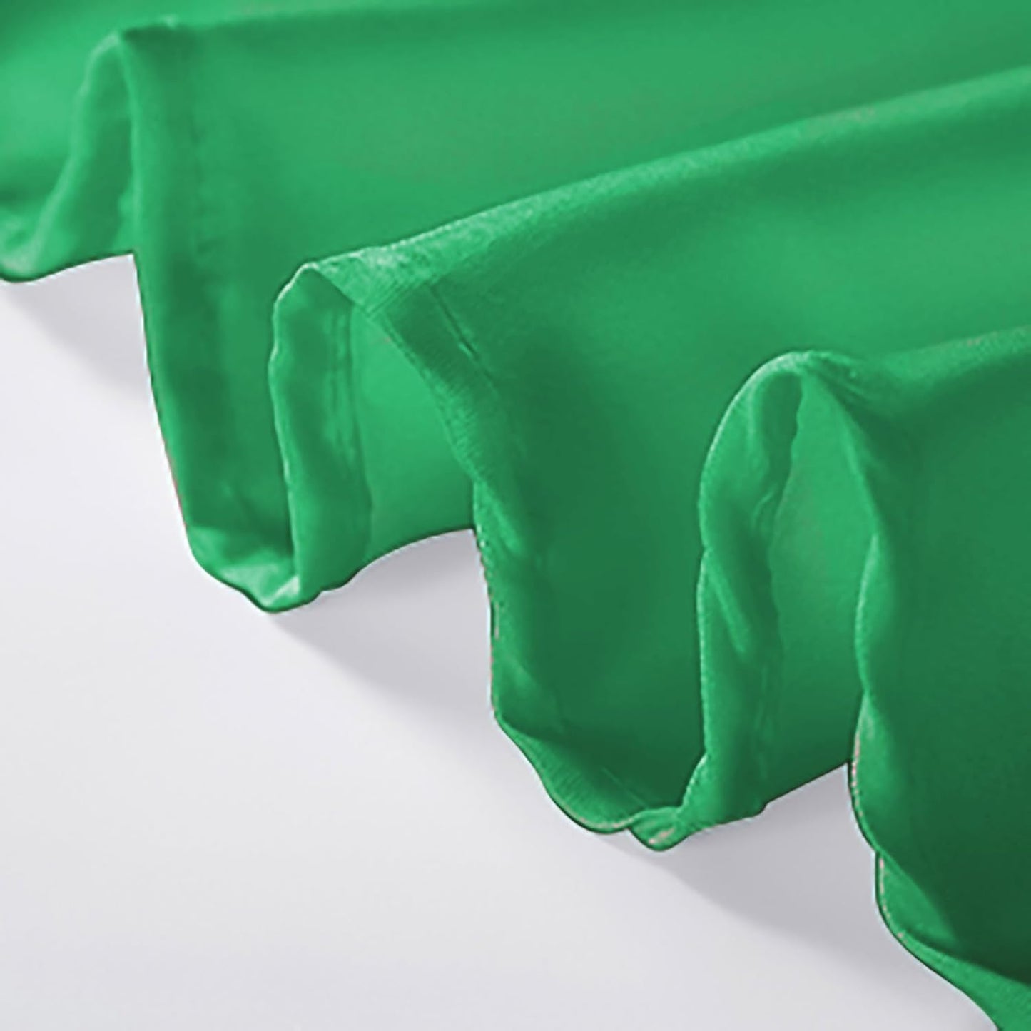 Cupuamon Rectangle Tablecloth 90x132 inch Washable Polyester Fabric Table Cloth for Wedding Party Dining Banquet Decoration（90x132, Emerald）
